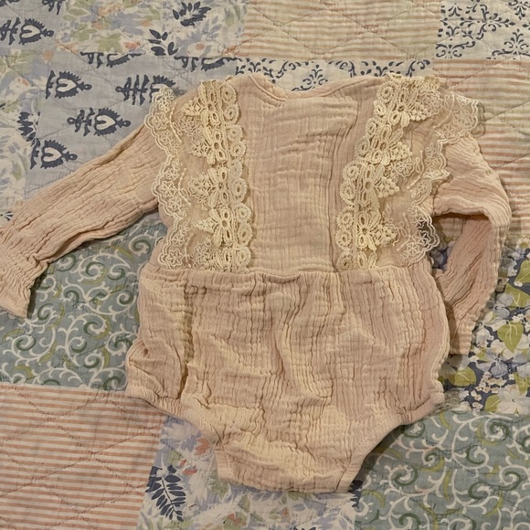 Brand new Baby girl boutique onesie/bodysuit/bubble with matching bow headband - Picture 6 of 9